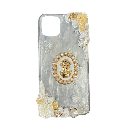 Luxury baroque decoden phone case, ornate details 