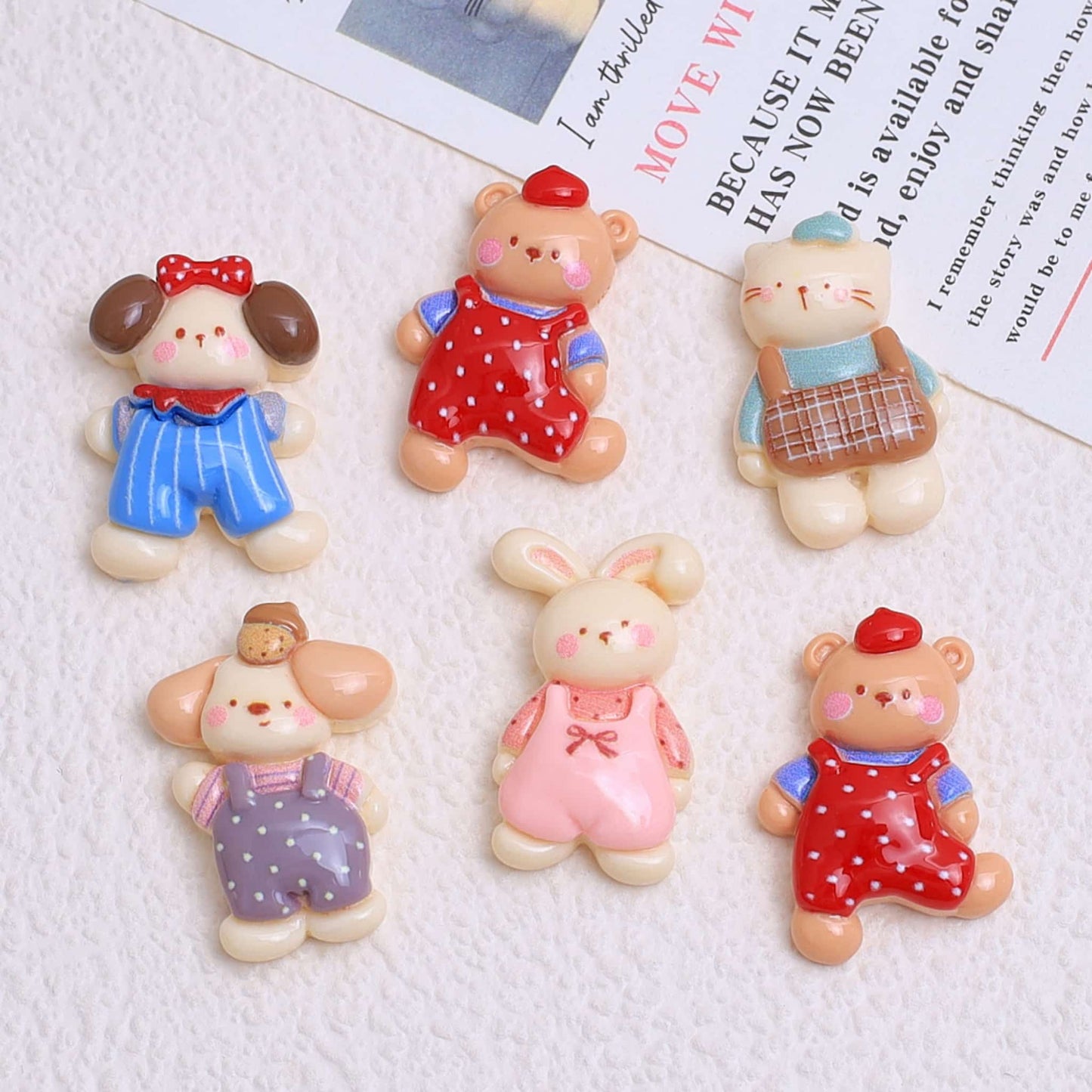 Bear-shaped resin charms in various colors for decoden crafts