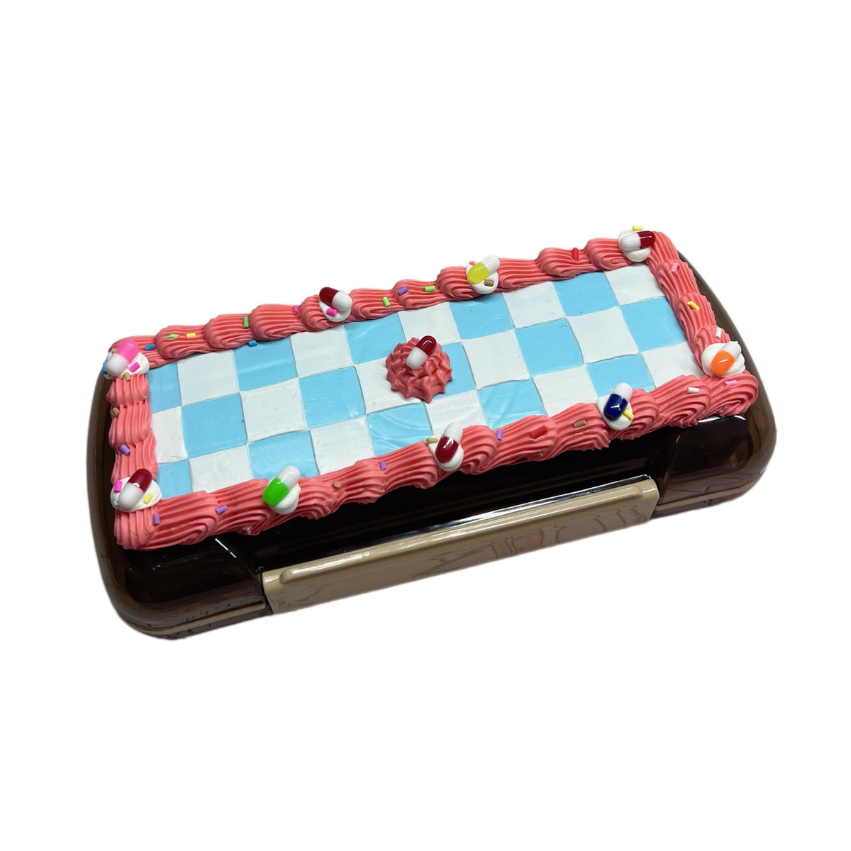 Handmade decoden medicine box with kawaii cream glue design, 7-day portable medication organizer