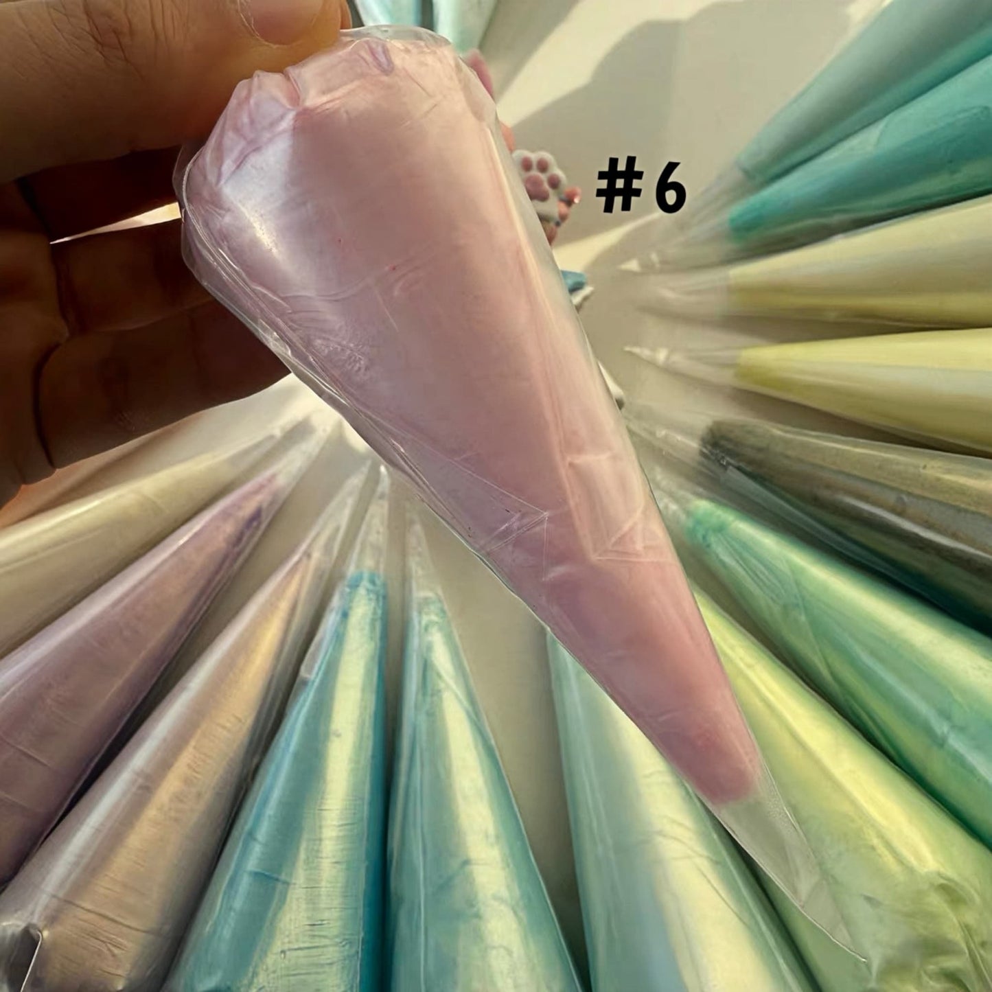 Colorful cream adhesive with tips for baroque style phone case decoration