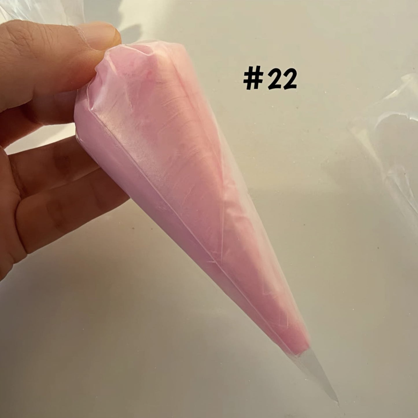 Sparkly pearl finish glue for DIY phone case and jewelry making