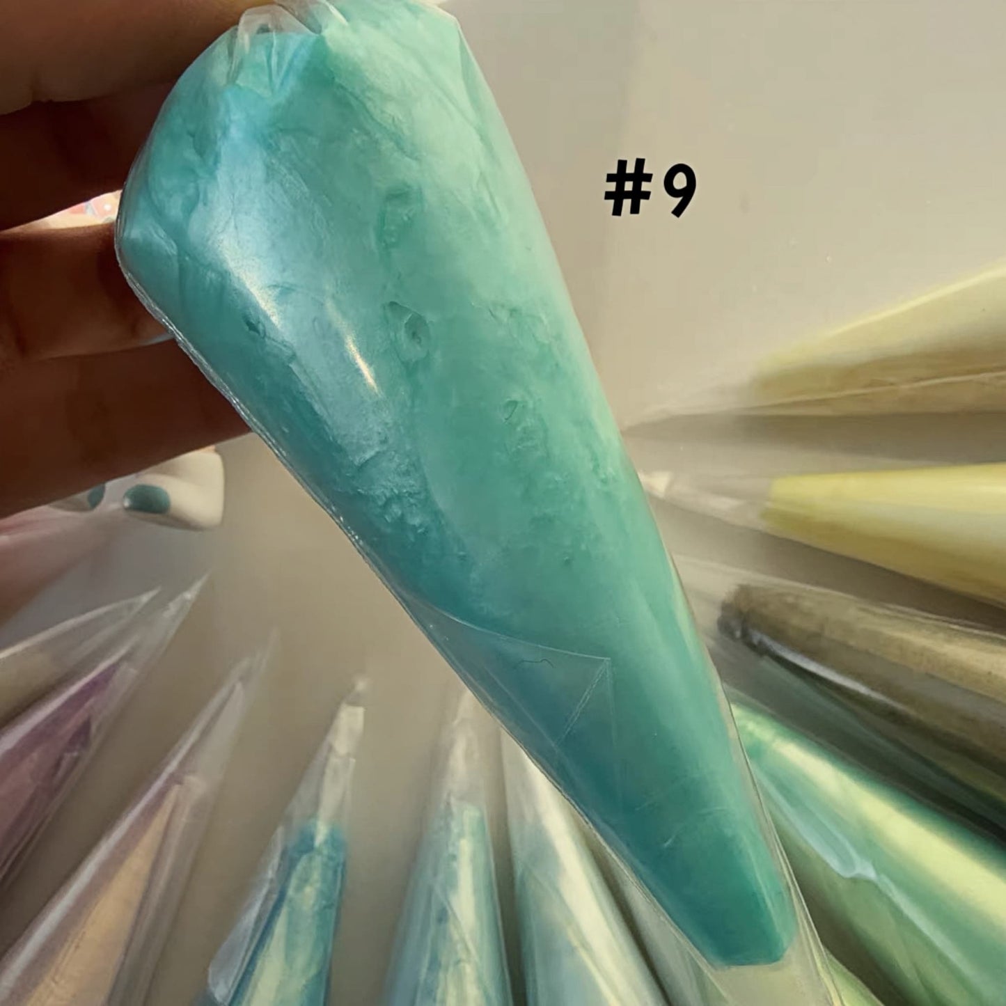 Shimmery pearl cream glue ideal for handmade kawaii crafts and accessories