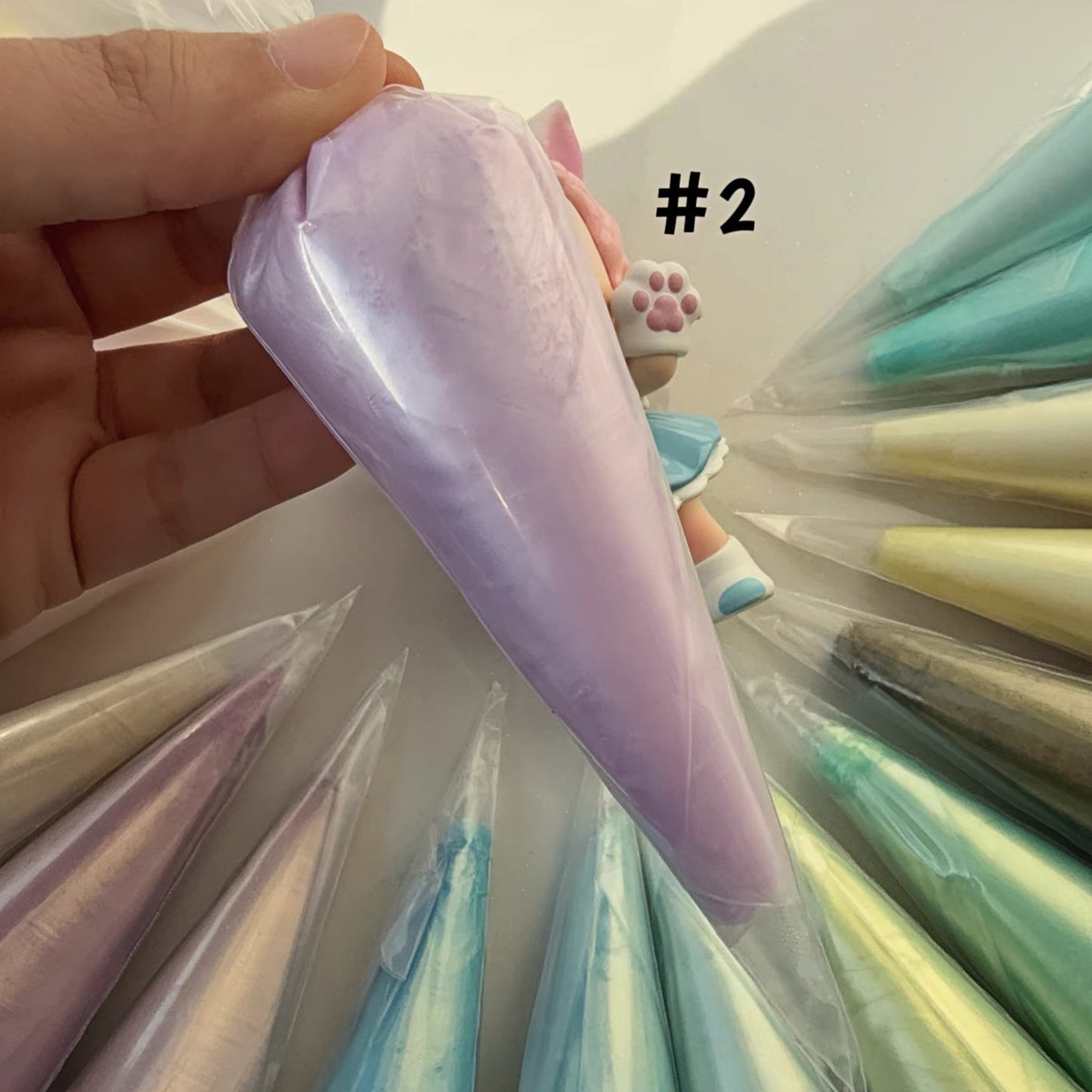 Shiny Pearl Cream Glue – Perfect for Craft Enthusiasts’ Projects