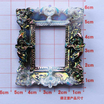 Gilded baroque charm - luxury gold-accented resin ornament for phone case decoration