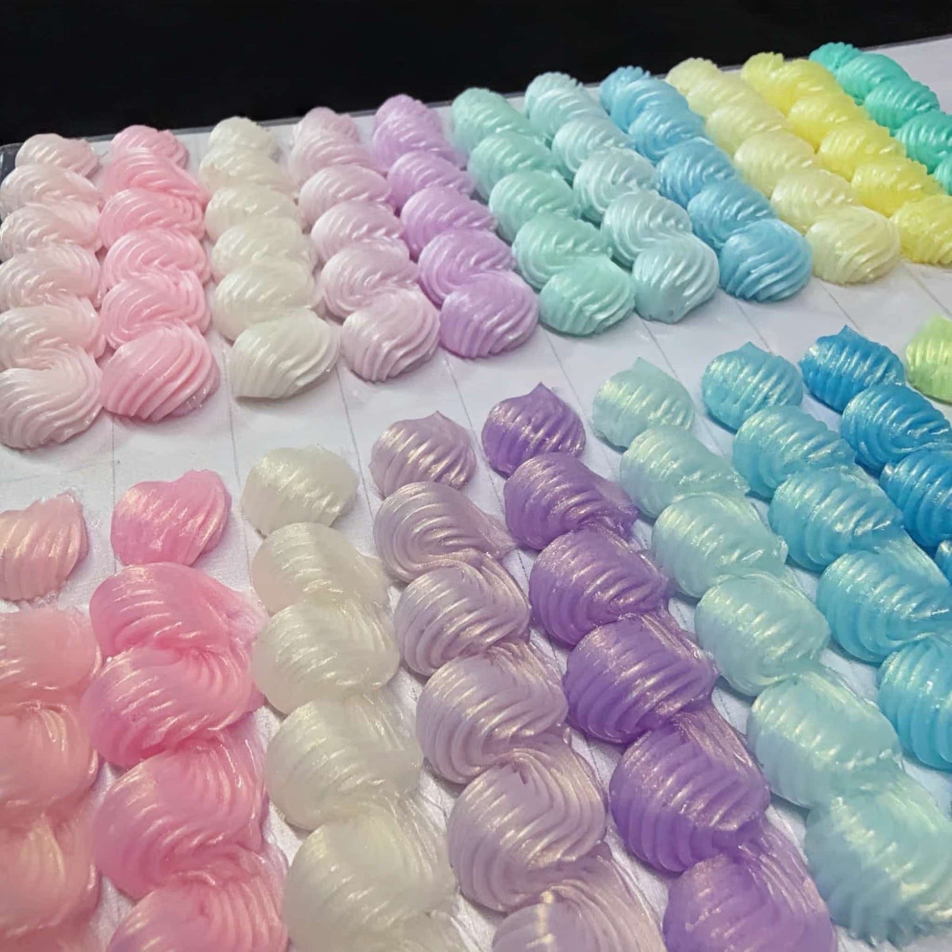 Pearl Cream Adhesive: Sparkle Up Your Craft Creations