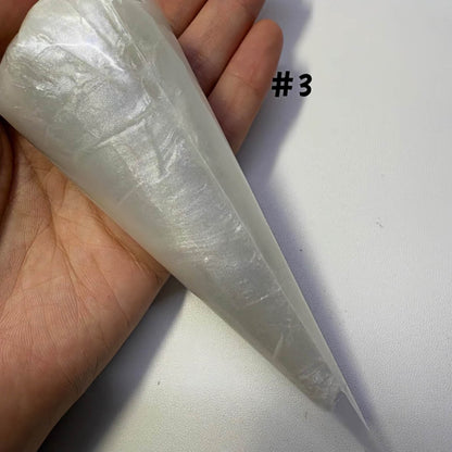 White pearlescent cream glue application example showing texture for handmade decoden projects